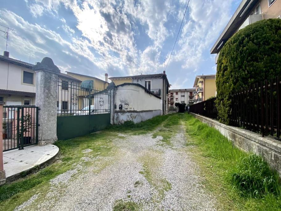 Zona Fiera A 10 Minuti Dal Centro Con Parcheggio Apartment Verona Exterior foto