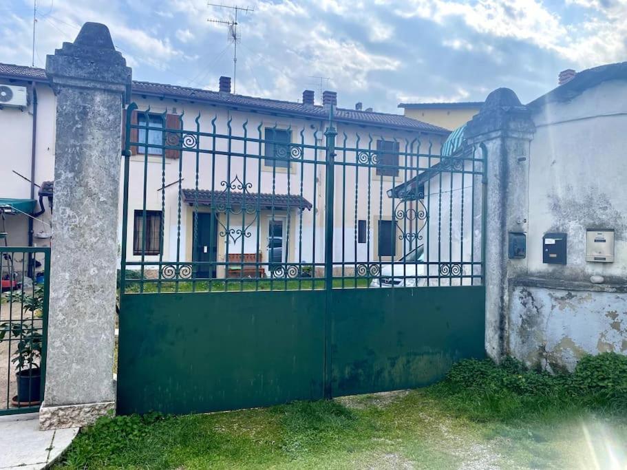 Zona Fiera A 10 Minuti Dal Centro Con Parcheggio Apartment Verona Exterior foto